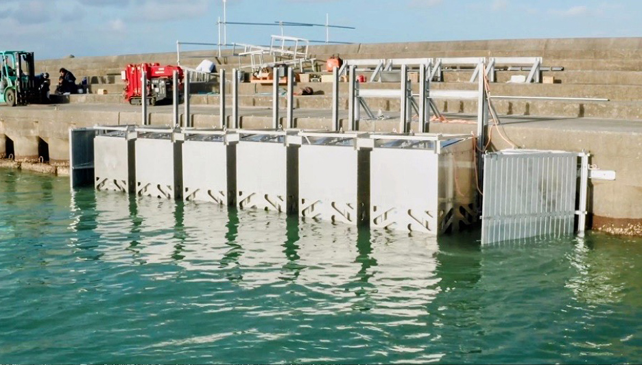 往復型回転加速式発電を6基連結